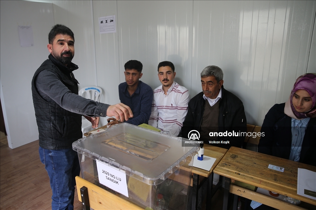 Türkiye sandık başında
