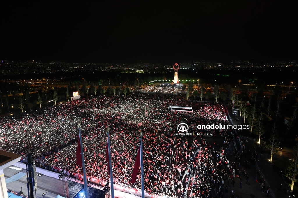 Cumhurbaşkanı Erdoğan'ın seçim başarısı kutlanıyor