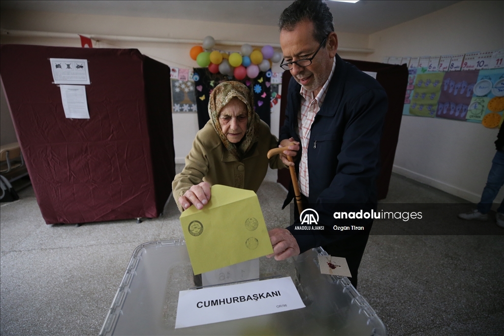 Türkiye, Cumhurbaşkanı Seçimi ikinci tur oylaması için sandık başında