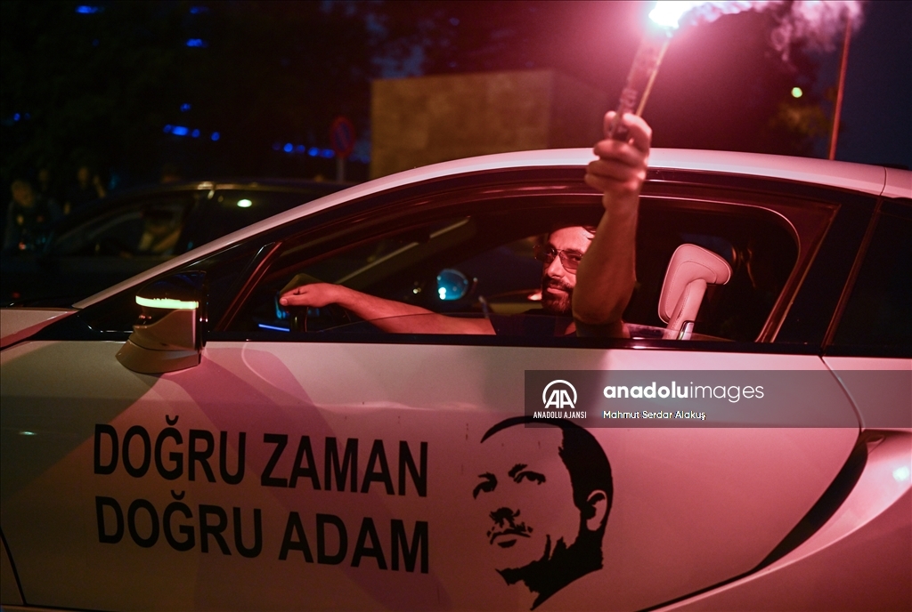 Cumhurbaşkanı Erdoğan'ın seçim başarısı kutlanıyor