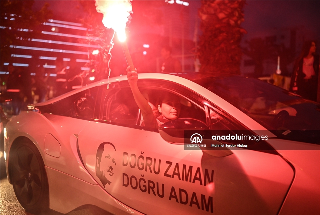 Cumhurbaşkanı Erdoğan'ın seçim başarısı kutlanıyor