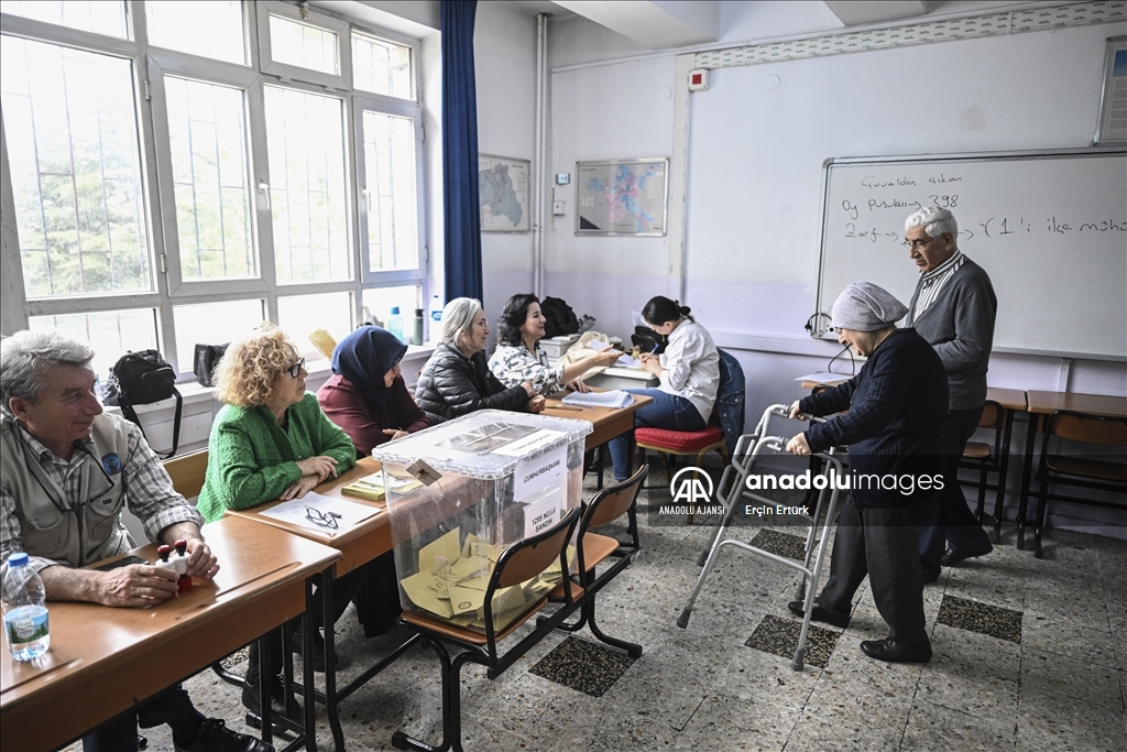 Türkiye, Cumhurbaşkanı Seçimi ikinci tur oylaması için sandık başında