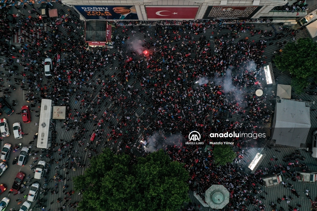 Cumhurbaşkanı Erdoğan'ın seçim başarısı kutlanıyor