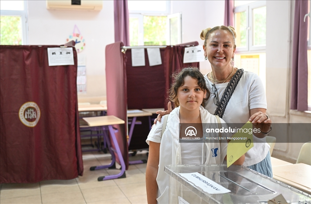 Türkiye, Cumhurbaşkanı Seçimi ikinci tur oylaması için sandık başında