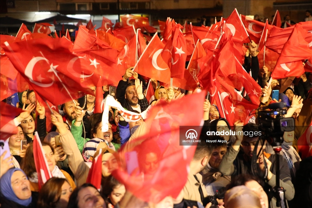 Cumhurbaşkanı Erdoğan'ın seçim başarısı kutlanıyor