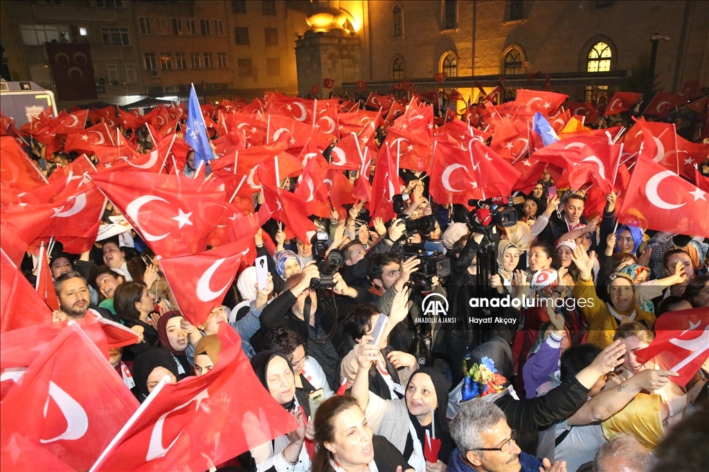 Cumhurbaşkanı Erdoğan'ın seçim başarısı kutlanıyor