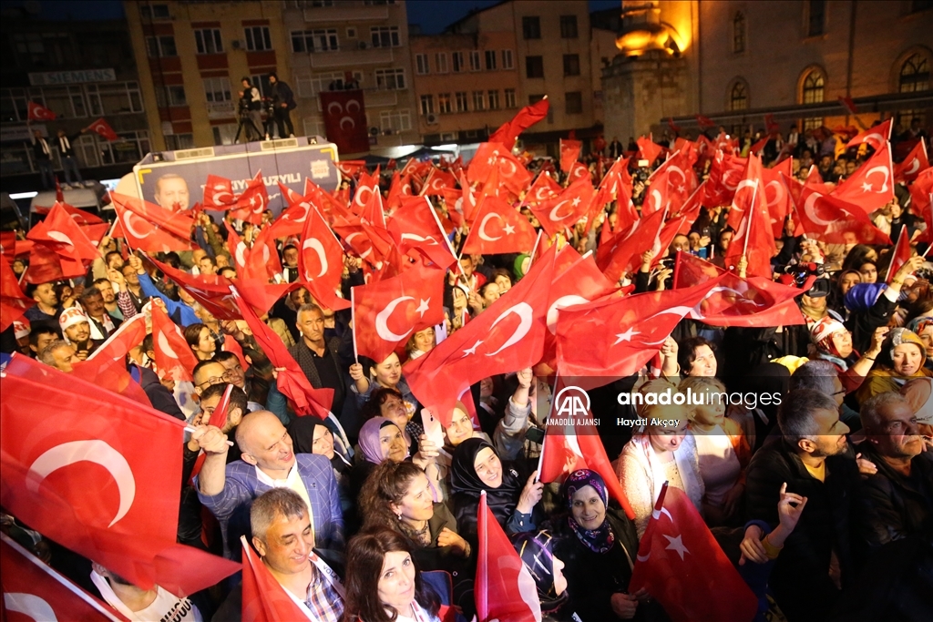 Cumhurbaşkanı Erdoğan'ın seçim başarısı kutlanıyor