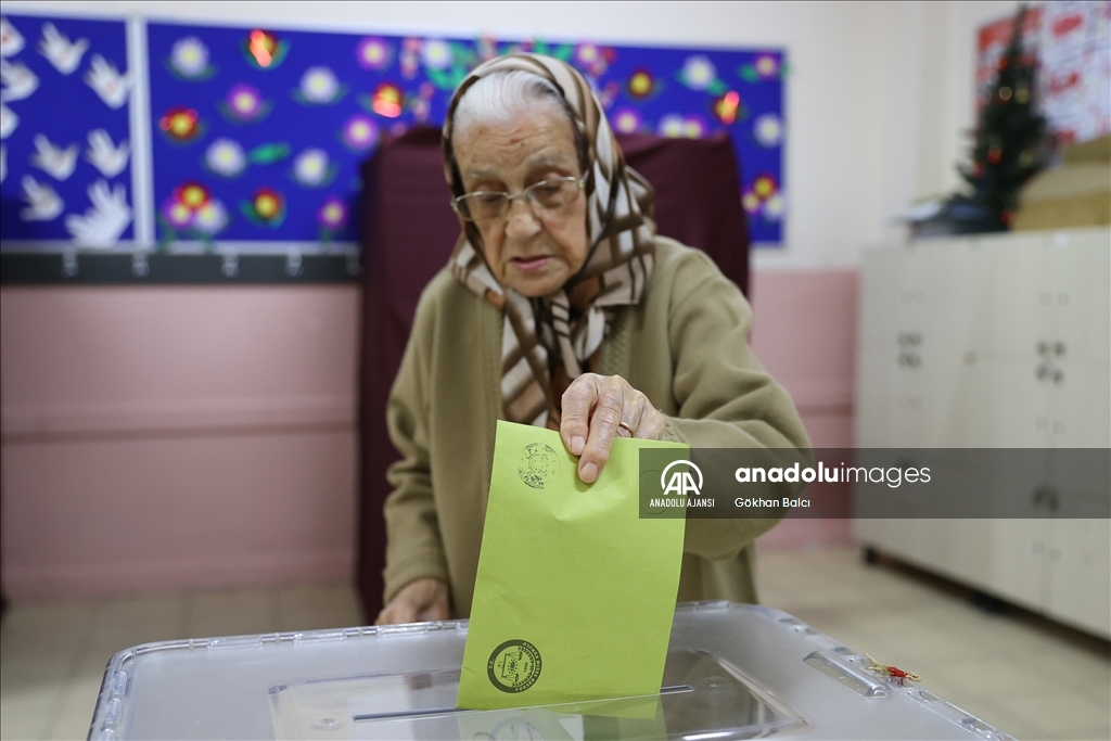 Türkiye, Cumhurbaşkanı Seçimi ikinci tur oylaması için sandık başında