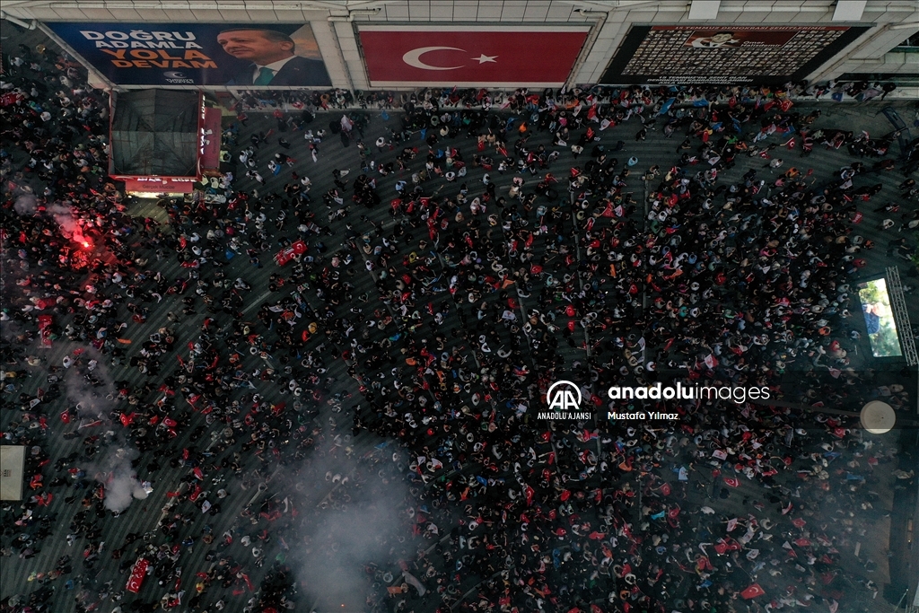 Cumhurbaşkanı Erdoğan'ın seçim başarısı kutlanıyor