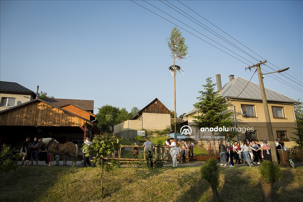 Slovakya'da 'Maypole' geleneği