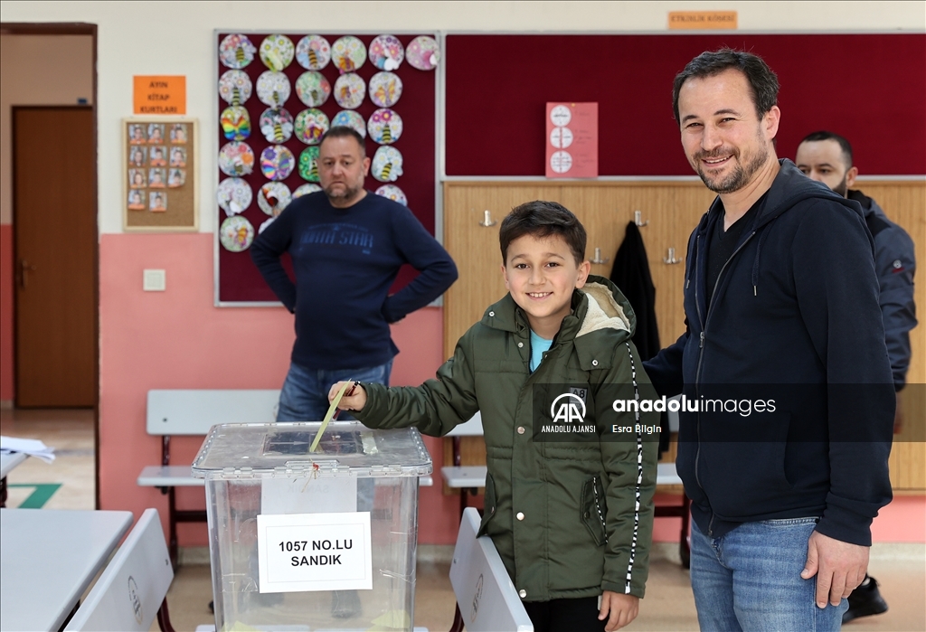 Türkiye, Cumhurbaşkanı Seçimi ikinci tur oylaması için sandık başında