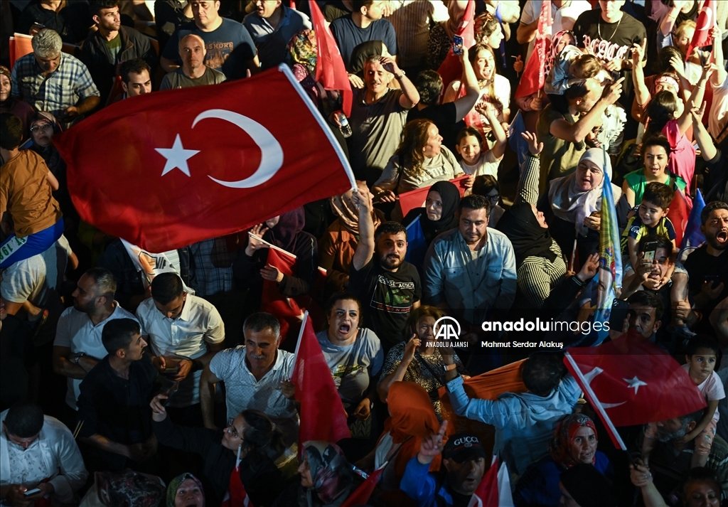 Cumhurbaşkanı Erdoğan'ın seçim başarısı kutlanıyor