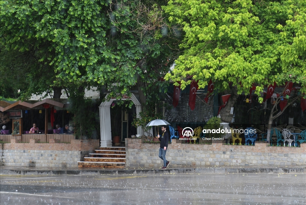 Edirne'de kuvvetli sağanak etkili oldu
