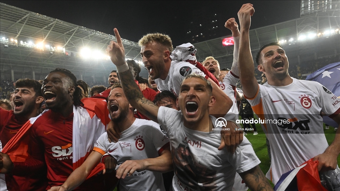 Galatasaray ligin bitimine 2 hafta kala şampiyonluğunu ilan etti