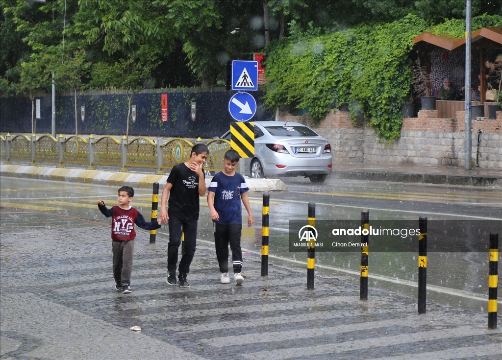 Edirne'de kuvvetli sağanak etkili oldu