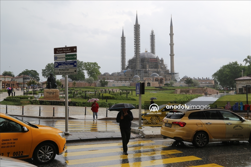 Edirne'de kuvvetli sağanak etkili oldu