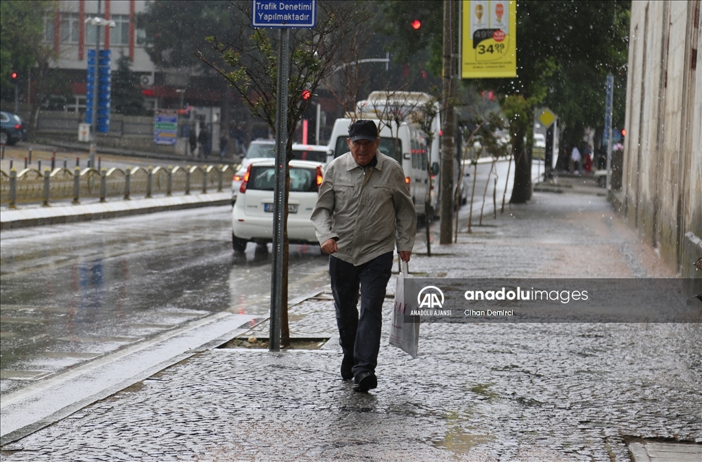 Edirne'de kuvvetli sağanak etkili oldu