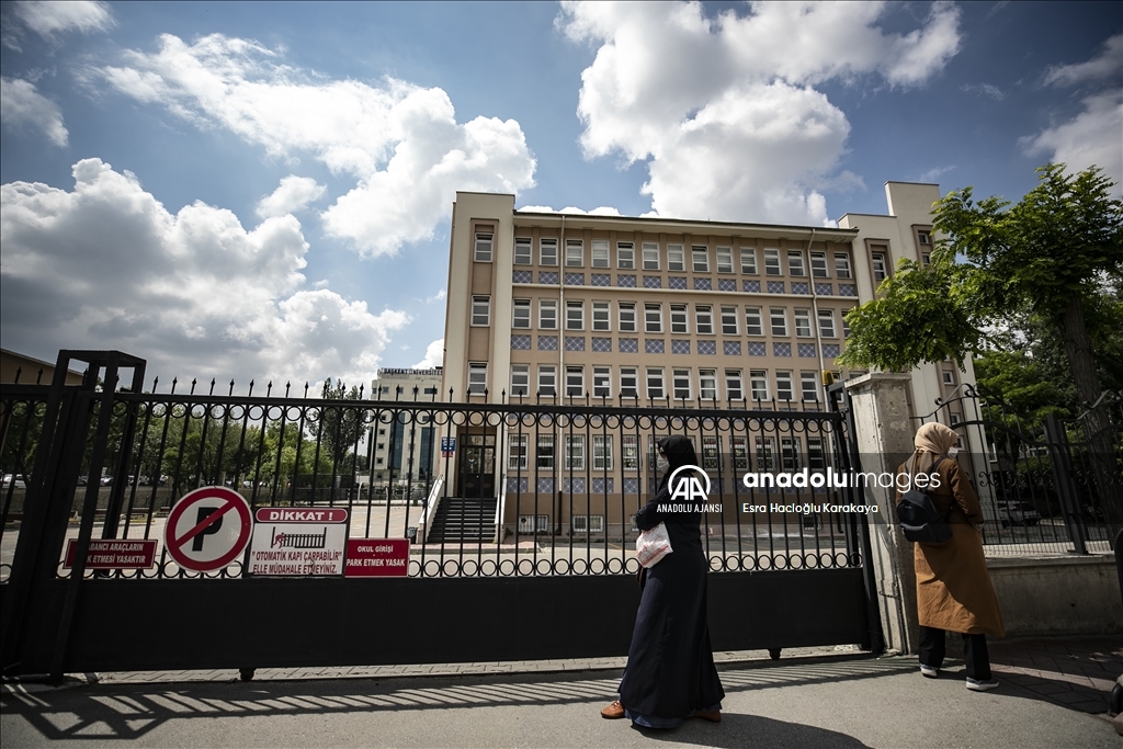 LGS kapsamındaki merkezi sınavda birinci oturum sona erdi