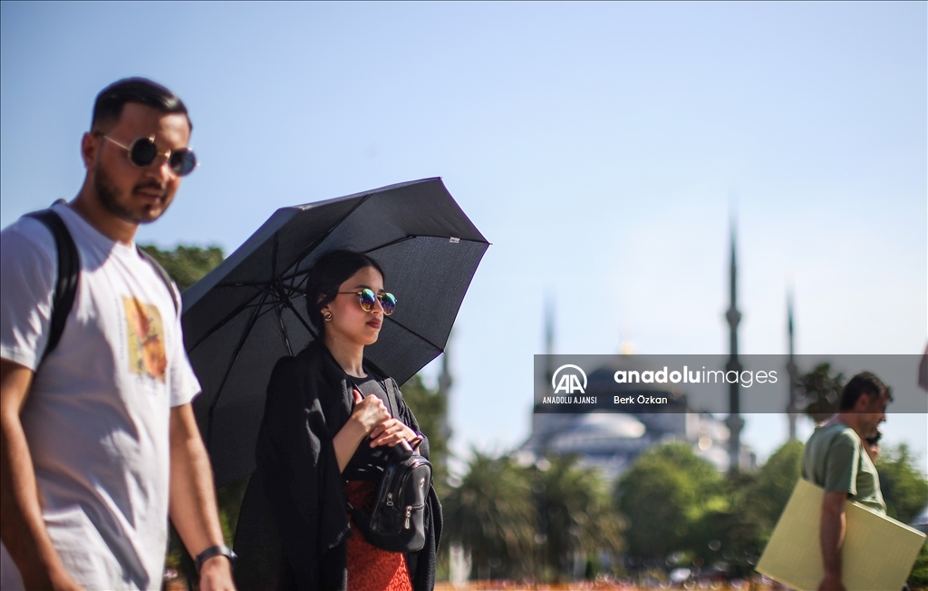 Tarihi Yarımada'da turist yoğunluğu