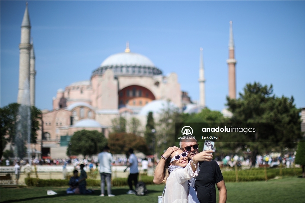 Tarihi Yarımada'da turist yoğunluğu
