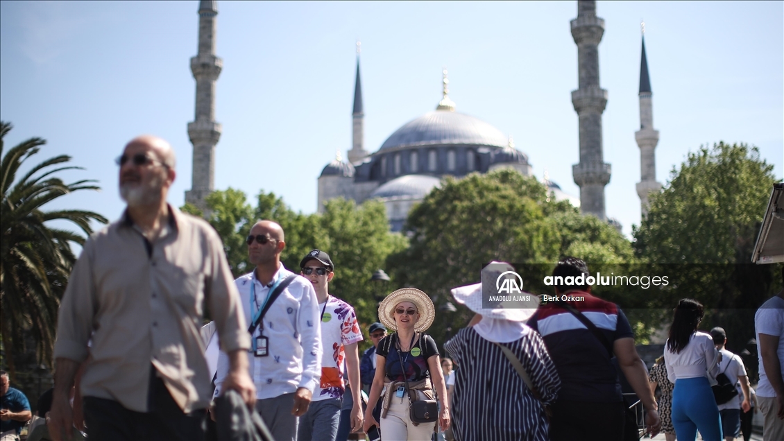 Tarihi Yarımada'da turist yoğunluğu