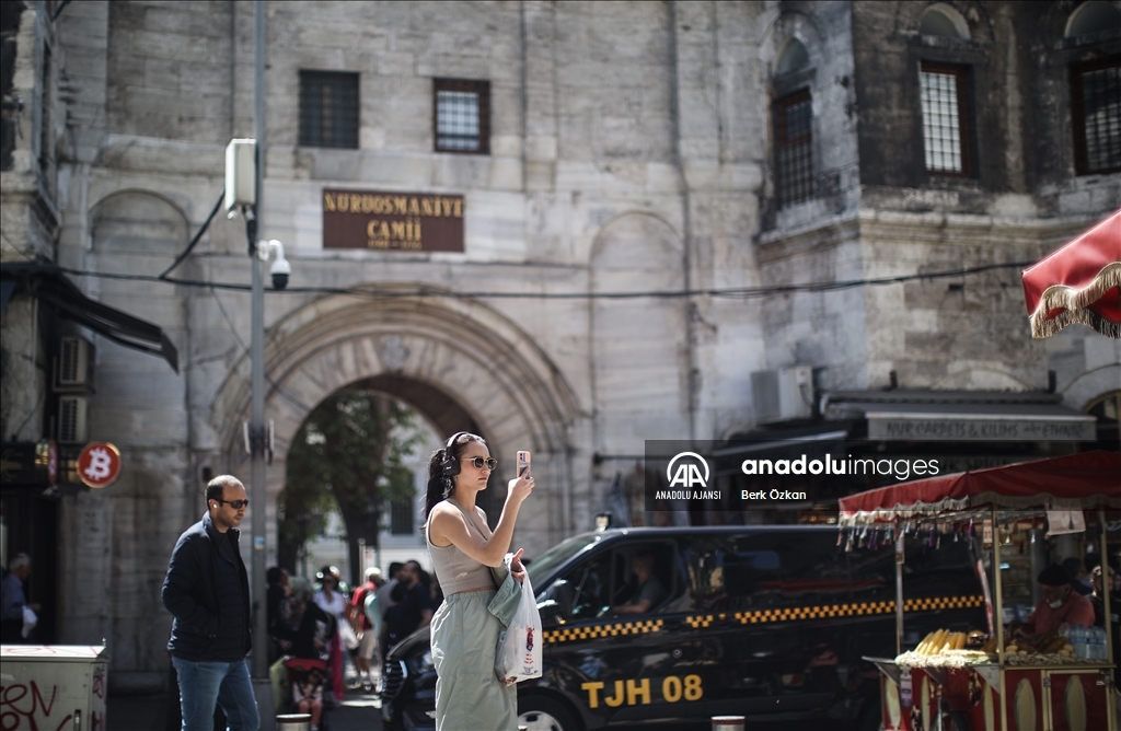 Tarihi Yarımada'da turist yoğunluğu