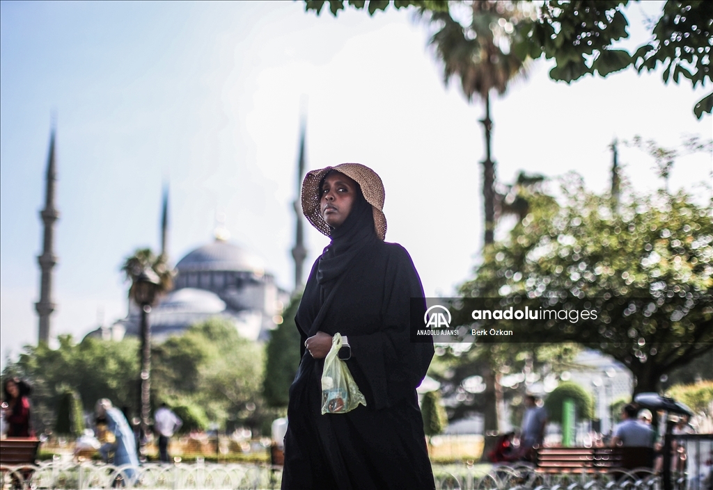 Tarihi Yarımada'da turist yoğunluğu