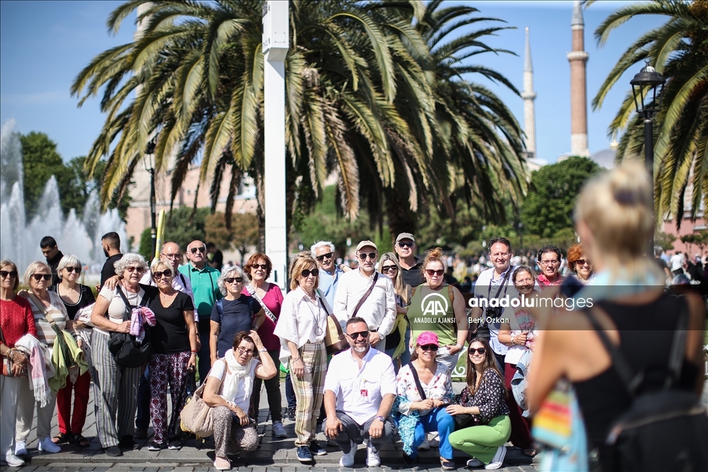 Tarihi Yarımada'da turist yoğunluğu