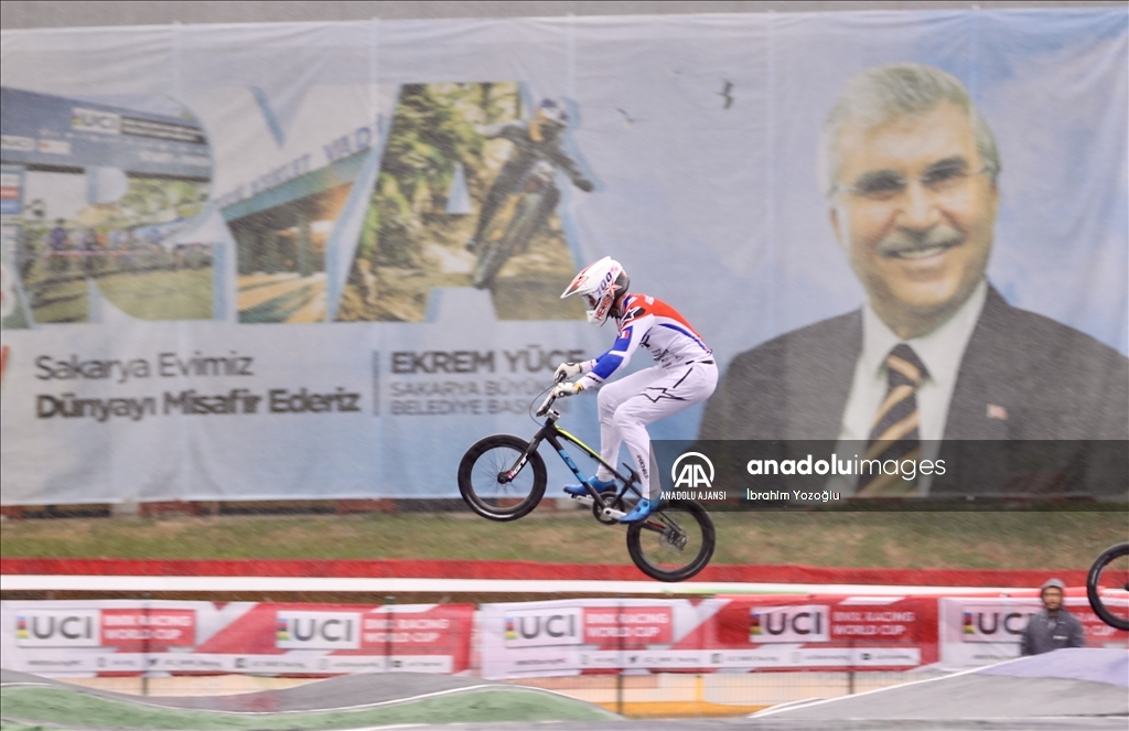 2023 BMX Supercross Dünya Kupası'nın ilk yarışları Sakarya'da başladı