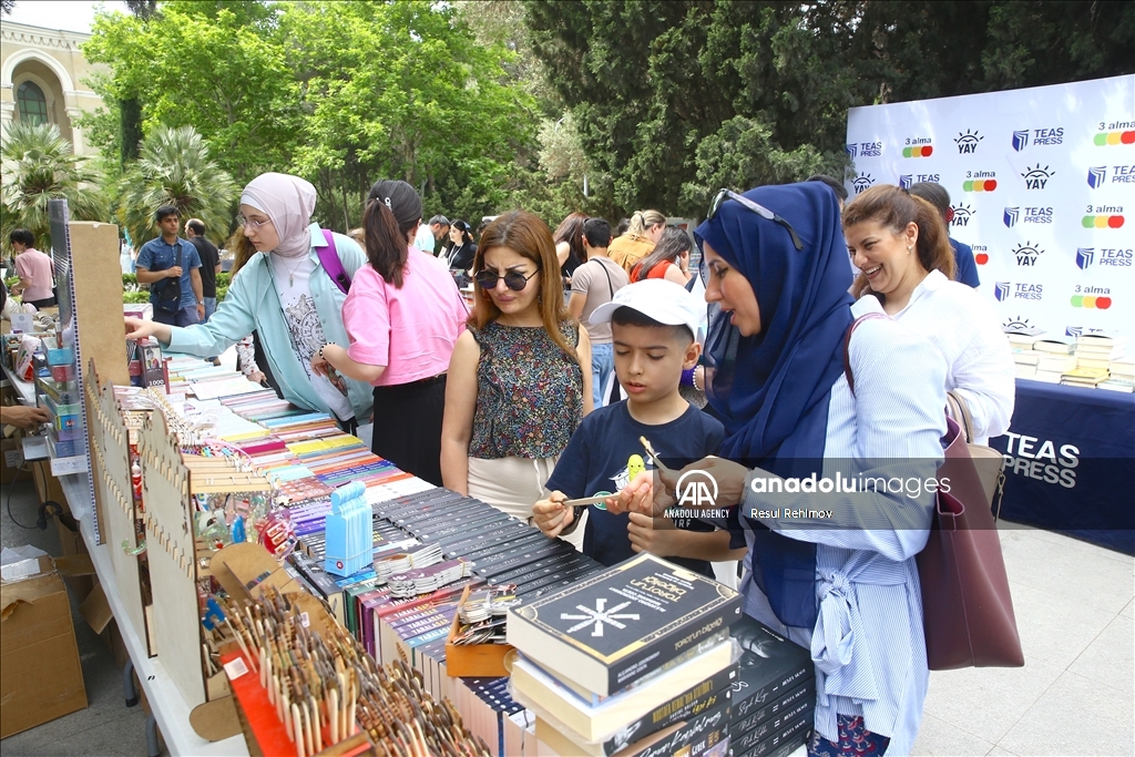 جشنواره ادبیات و کتاب جهان ترک در باکو