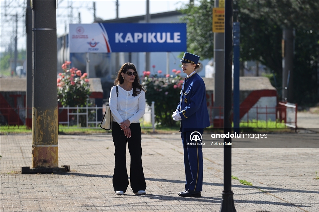 Orient Express from Paris arrives in Turkiye