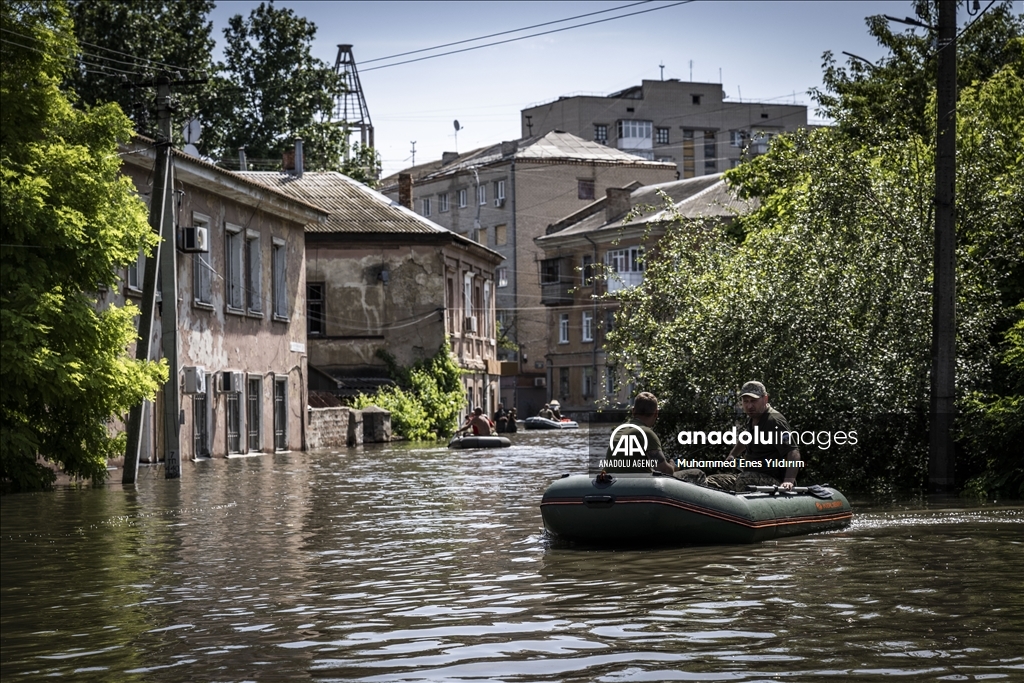 Evacuations continue from Kherson’s flooded areas after explosion at dam