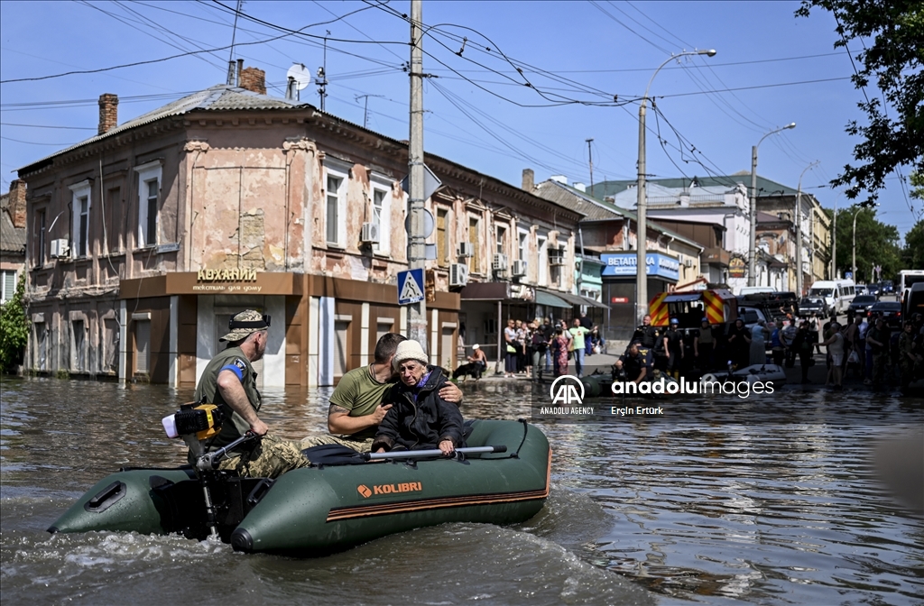 Evacuations continue in Kherson’s flooded areas after explosion at dam