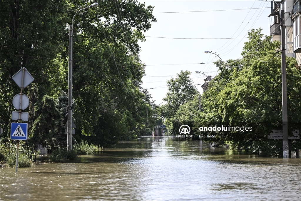 بر اثر فرو ریختن سد کاخوفکا اوکراین خانه‌ها در منطقه خرسون زیر آب رفتند