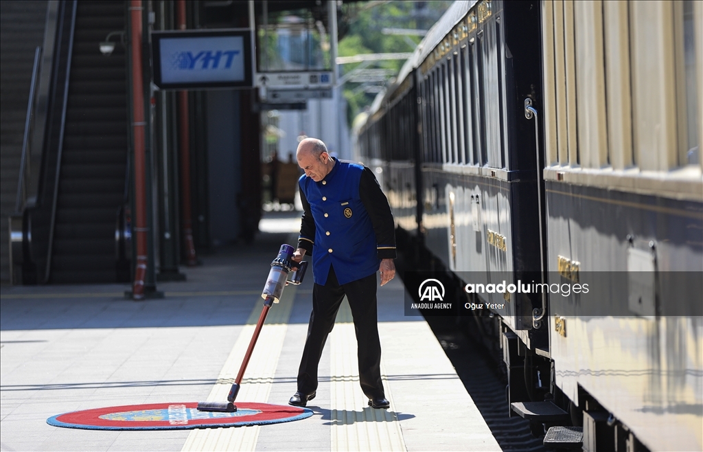Historical Venice Simplon Orient Express train arrives in Turkiye
