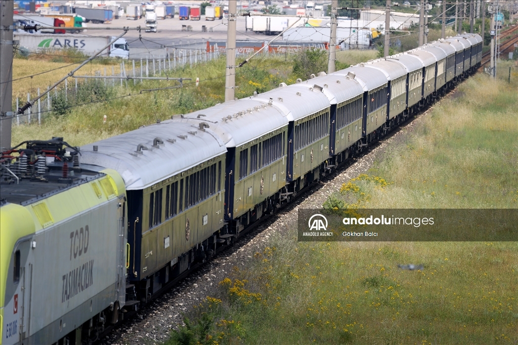 Orient Express from Paris arrives in Turkiye