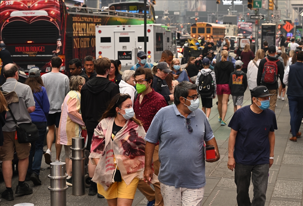 Kondisi udara buruk warga New York kembali gunakan masker