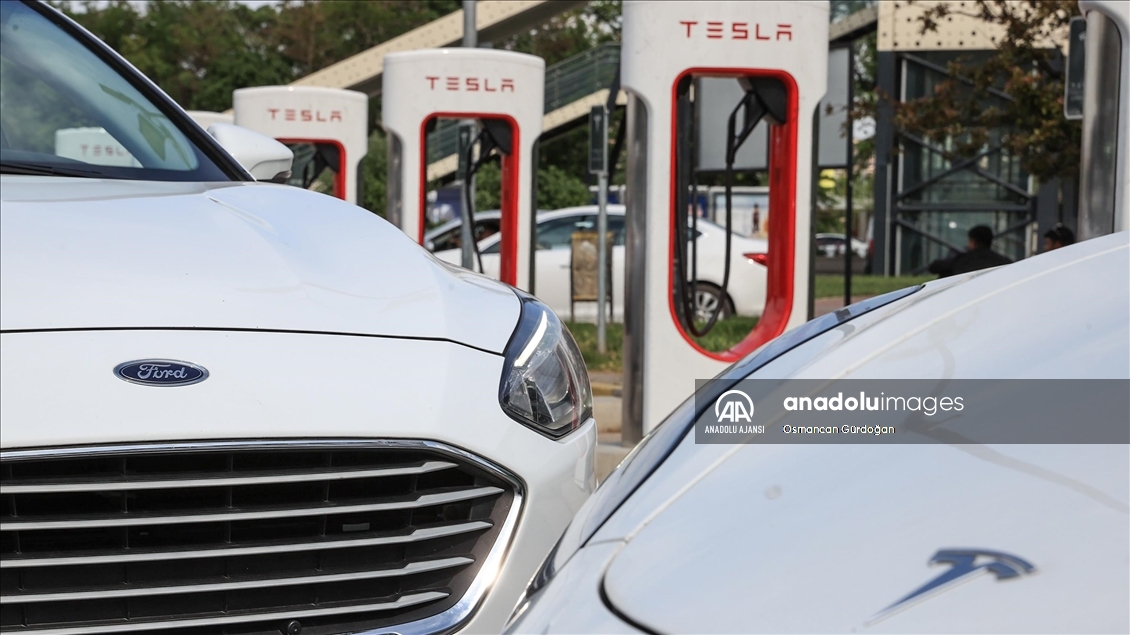 Ford, Tesla'nın şarj istasyonlarını kullanabilecek