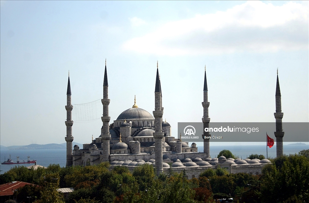 İstanbul'un Selatin Camileri: Sultanahmet
