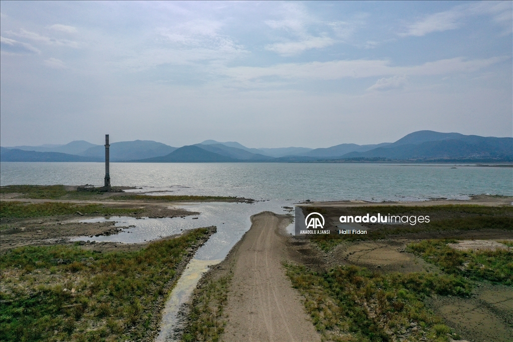 Ortalamanın üstündeki ilkbahar yağışları da İzmir'de barajları dolduramadı