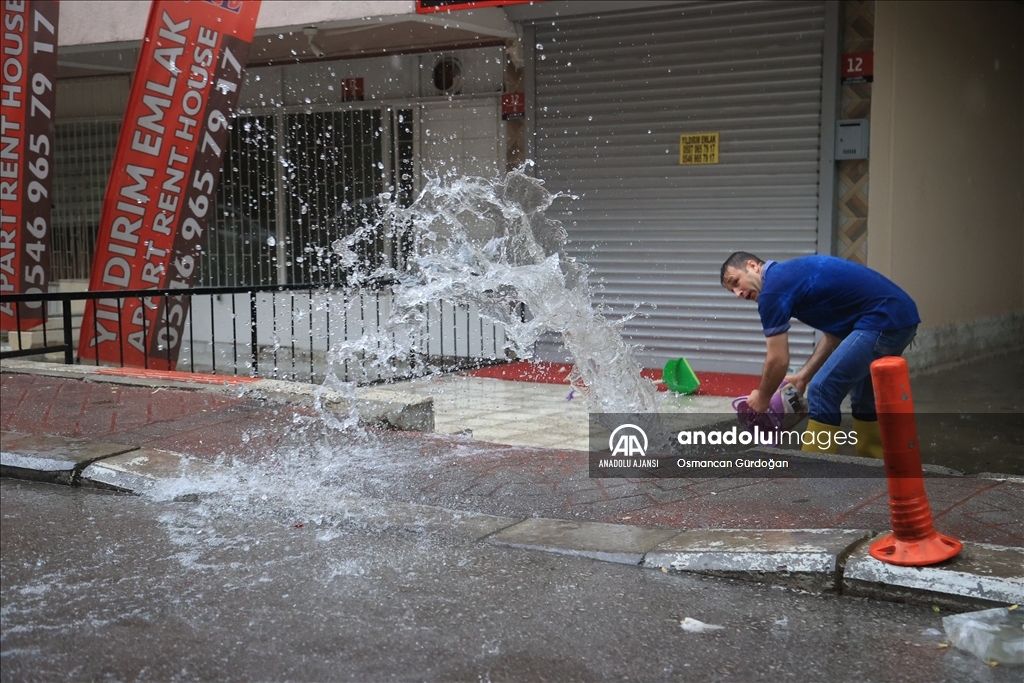 Başkentte kuvvetli sağanak etkili oluyor