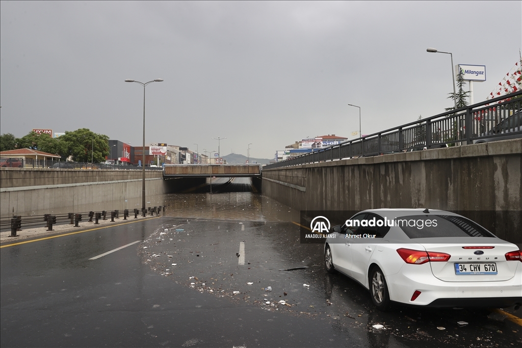 Başkentte kuvvetli sağanak etkili oldu 