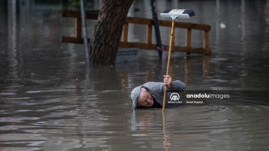 Başkentte kuvvetli sağanak etkili oluyor