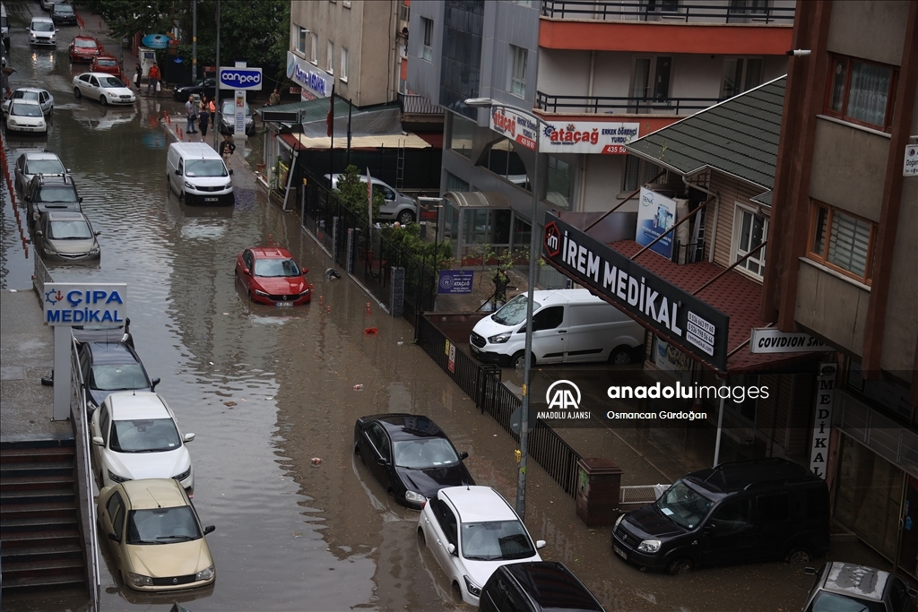 Başkentte kuvvetli sağanak etkili oluyor