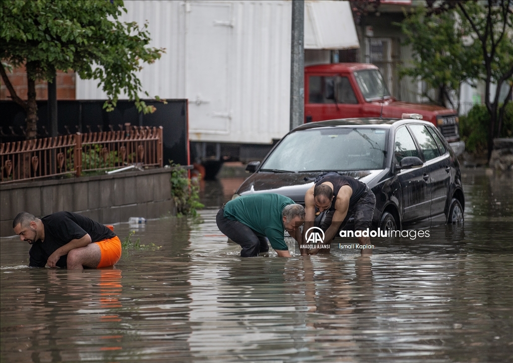 Başkentte kuvvetli sağanak etkili oluyor