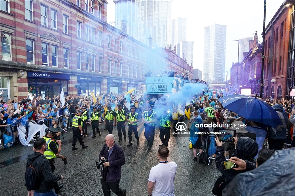UEFA Şampiyonlar Ligi şampiyonu Manchester City, ülkesine döndü