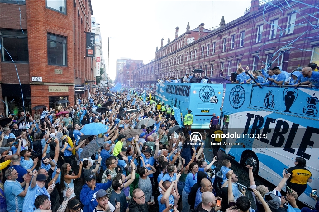 UEFA Şampiyonlar Ligi şampiyonu Manchester City, ülkesine döndü