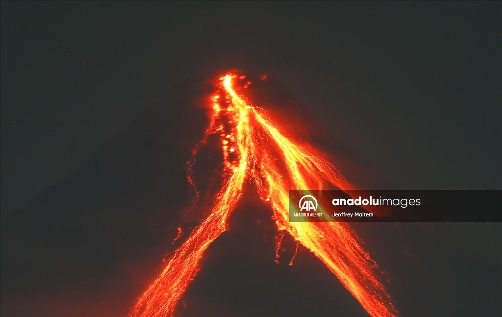 Mount Mayon volcano spews lava in Philippines