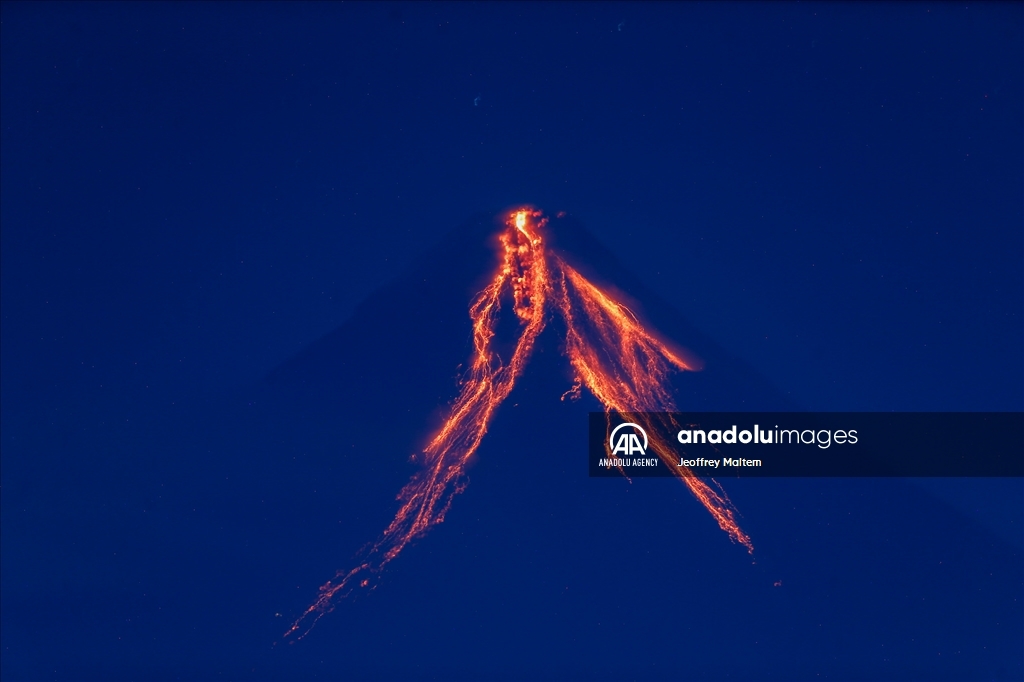 Mount Mayon volcano spews lava in Philippines