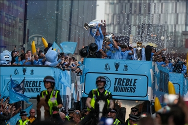 Parade "treble winner" birukan kota Mancheseter